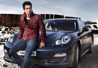 sonu with his porse panama