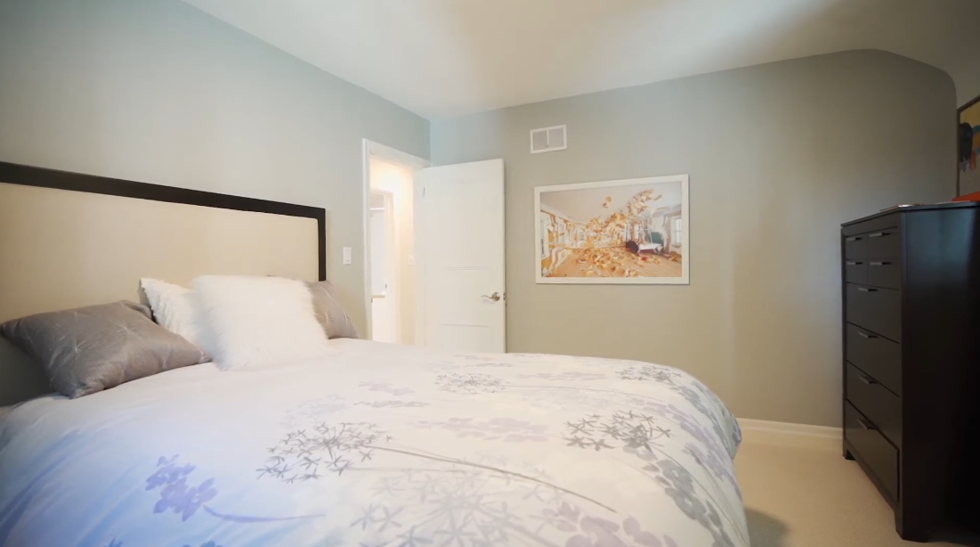 Tour 92 Orchard Park Blvd, Toronto vs. 13 Interior Design Photos