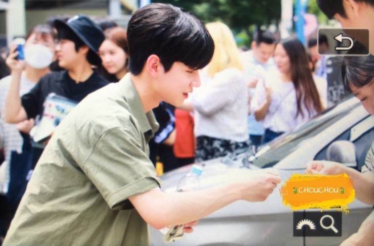 우진영 박우담 그룹 개인별 컨셉포토 모음 + 주말 홍대 사진 | 인스티즈