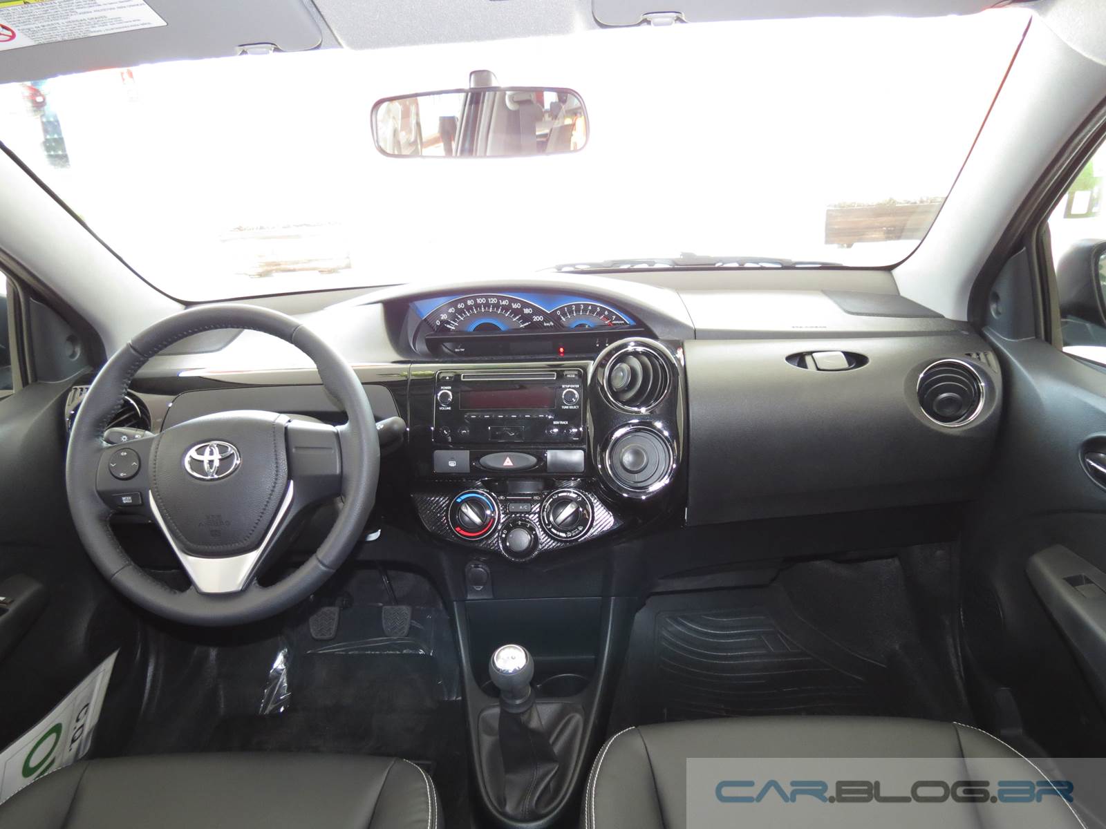 Toyota Etios XLS 2015 - interior - painel