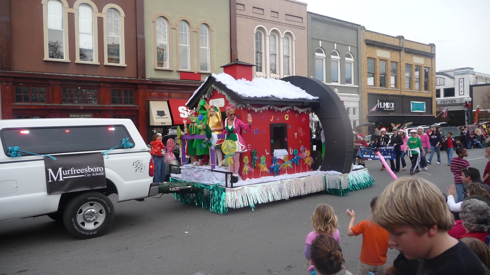 Middle Tennessee Crafts Murfreesboro Holiday Parade Highlights