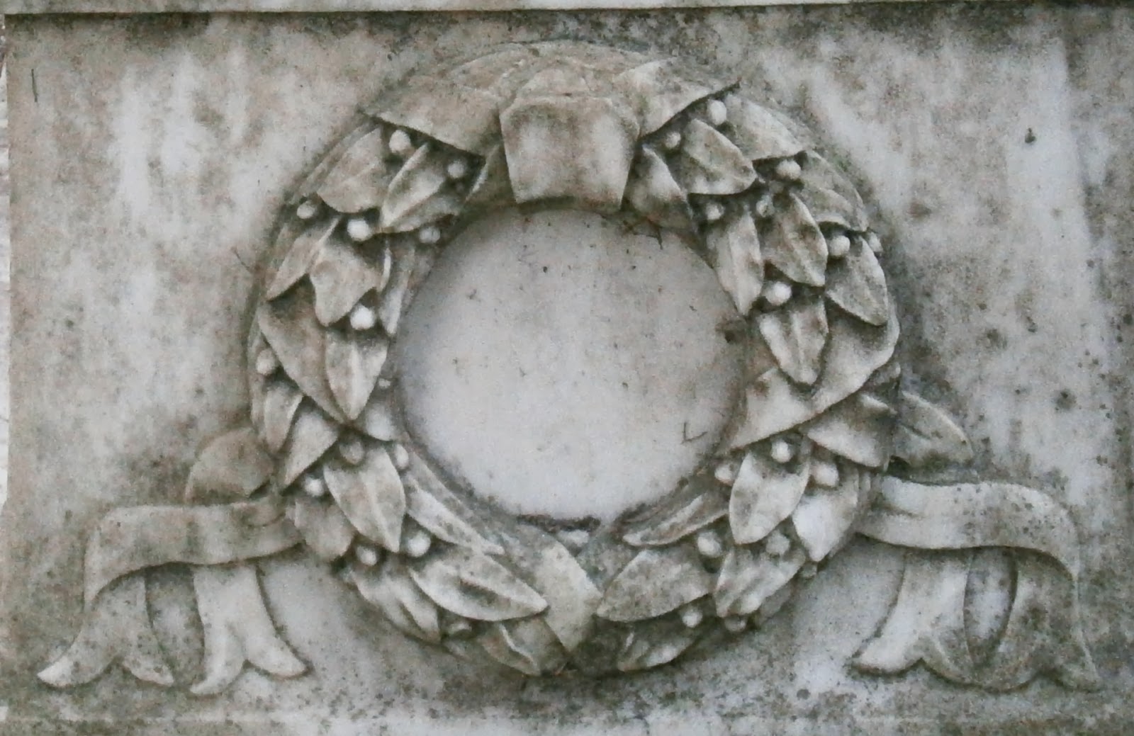 το μνημείο του Λέοντα Καφταντζόγλου στο Α΄ Δημοτικό Νεκροταφείο Ιωαννίνων