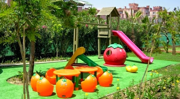 Playground equipment for gardens &#8211; 25 great models!