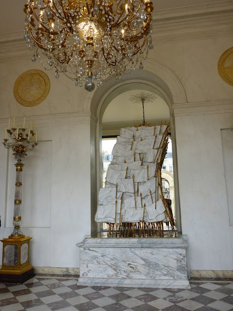 Palais de l'Elyzée vestibule sculpture d'Arman