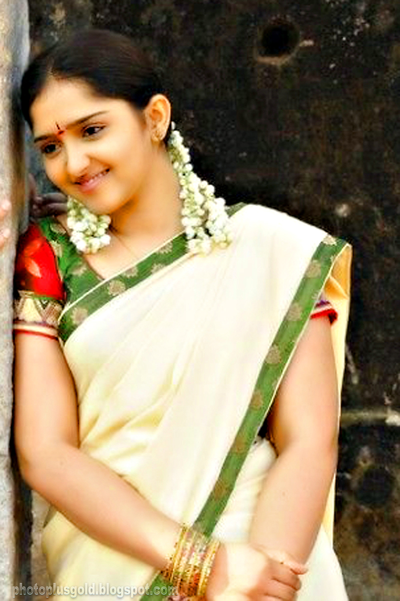 Malayalam And Tamil Cute Teenage Homely Actress Sanusha In