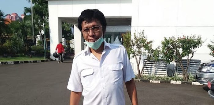 Pengamat: Dari Sekian Ratus Organ Relawan Jokowi, Hanya Adian Yang Ngurus Jabatan Di BUMN