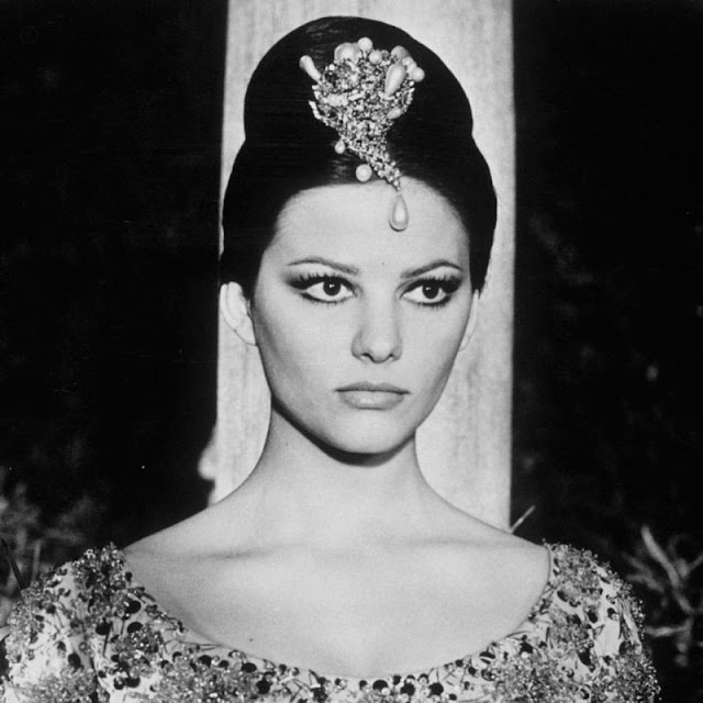 most beautiful classic actresses of all time classic beauties 18 unforgettable female fashion icons we most beautiful classic actresses of all time classic beauties 18 unforgettable female fashion icons we