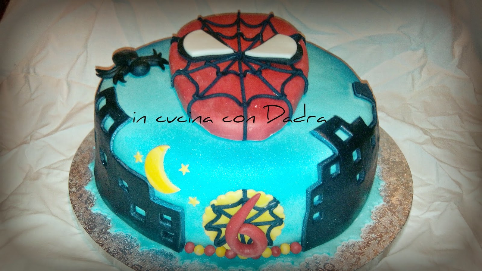 torta spiderman per salvo...