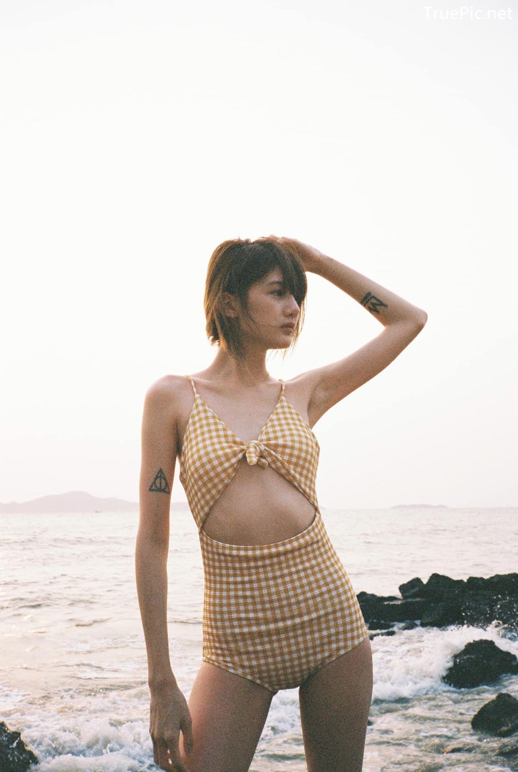 Image-Thailand-Model-Thanya-Siwasiriyangkoon-Yellow-Plaid-Monokini-TruePic.net- Picture-32