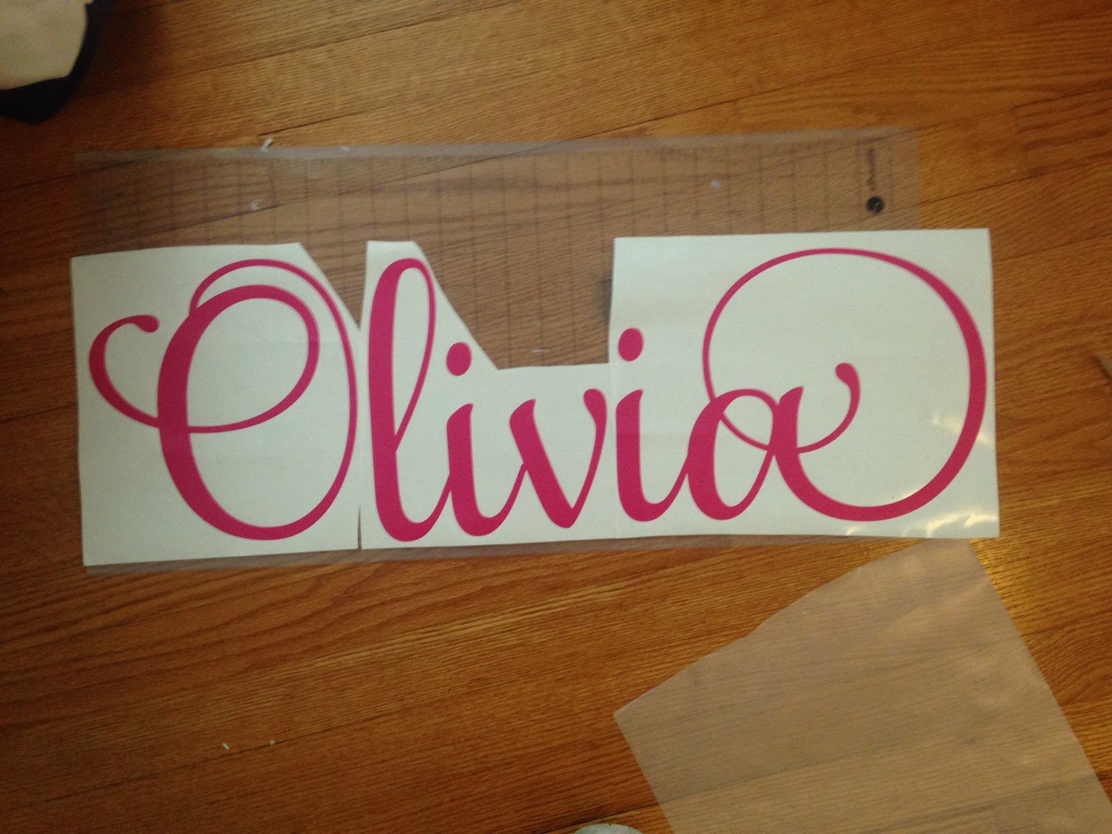 How to Hang a Large Vinyl Wall Decal (Silhouette Tutorial Part 2 of 2