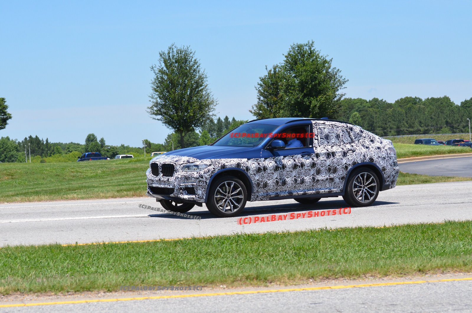 [Imagen: BMW-X4-Spy-Photos-2.jpg]