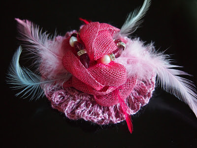 tocado novia crochet rosa