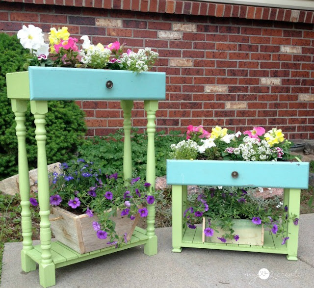 repurposed drawers into planters
