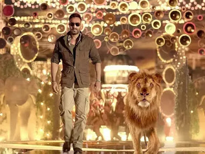 total dhamaal cast Ajay Devgn with lion image