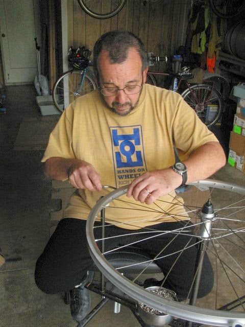 bicycle wheel builder