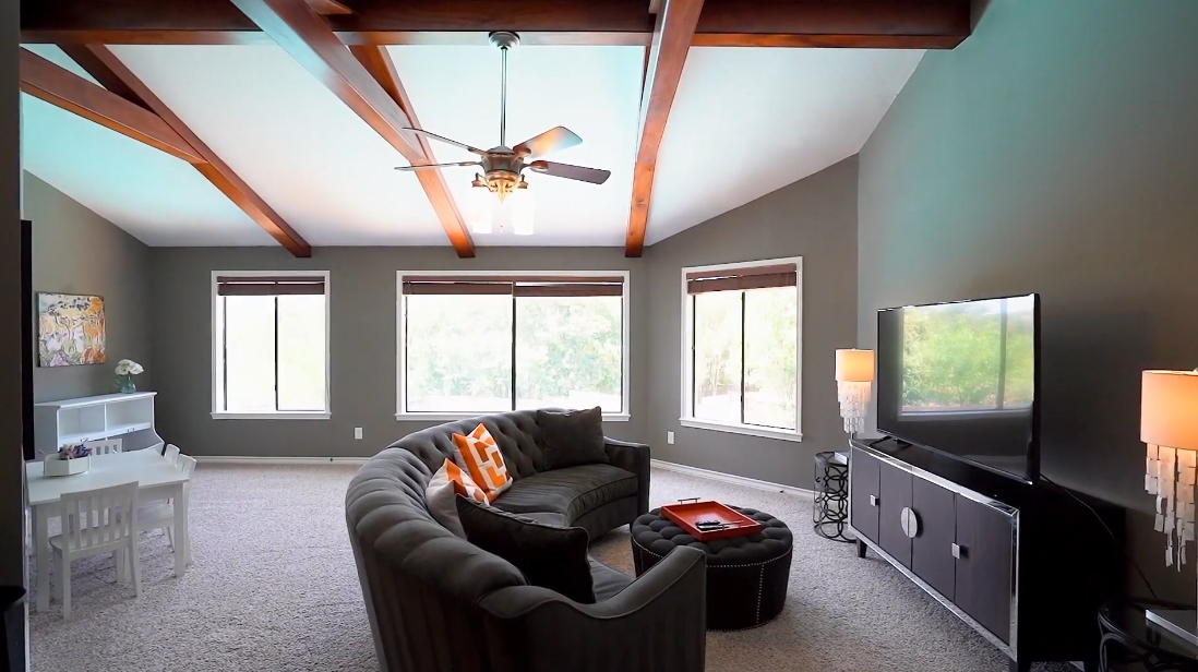 22 Interior Design Photos vs. Tour 111 Indian Bend Dr, Austin, TX