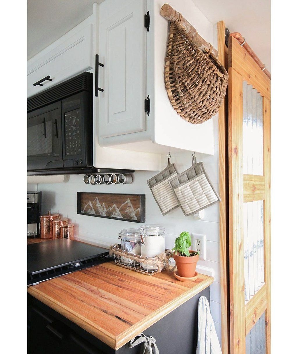 30+ Best RV Kitchen Storage Ideas For Cozy Cook When The Camping