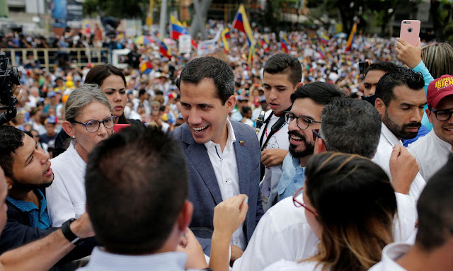 Guaidó anuncia volta à Venezuela e pede mobilização contra o regime