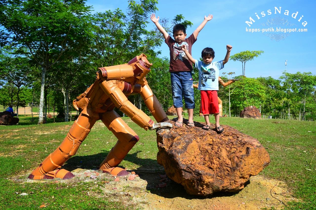 Alam Impian Part 1 Robots And Rocks Art Park Oh My By Miss N