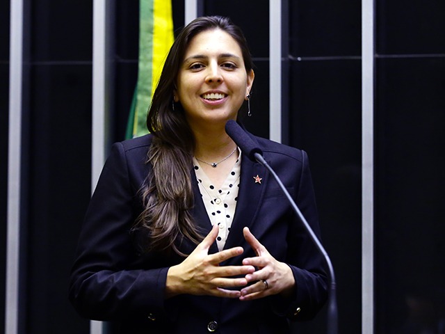Deputada Natália Bonavides testa positivo para a Covid-19
