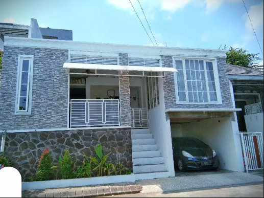 Disewakan: Villa 3 Kamar di Lingkungan EL GRANDE HOTEL, Karangploso