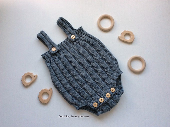 Con hilos, lanas y botones: Pelele Enkel (Becharmed Knitwear)