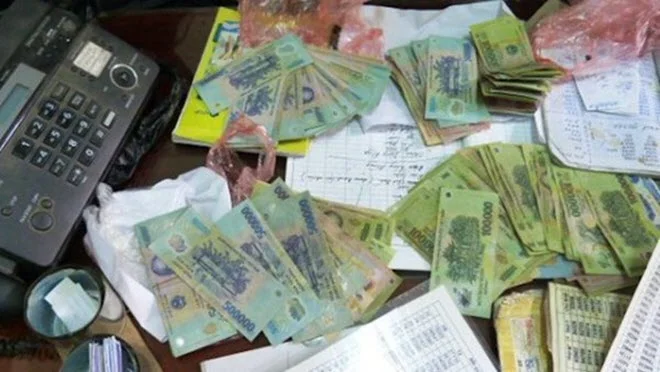 Phá đường dây đánh bạc hơn 5 tỷ đồng Phá đường dây đánh bạc hơn 5 tỷ đồng