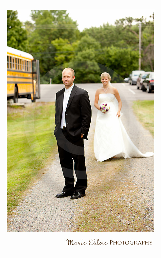 A First Look Photography Preview From A Maple Grove Wedding Maris Ehlers Photography Mep 