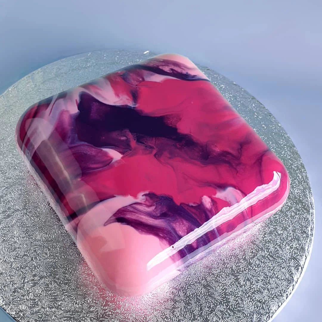 Mirror glazed birthday cakes 2021 designs by Niki van Bake Melody Jacob