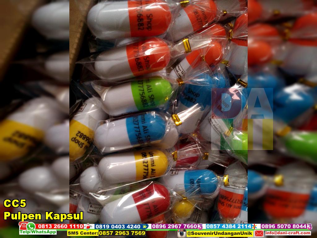 Jual Souvenir murah unik: gantungan-kunci-pulpen-kapsul-harga-murah