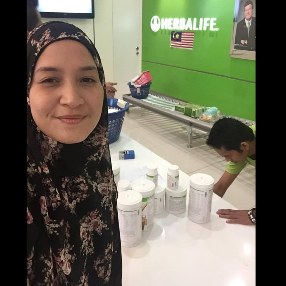 Herbalife Malaysia Independent Distributor (Coach) Amalina Peter