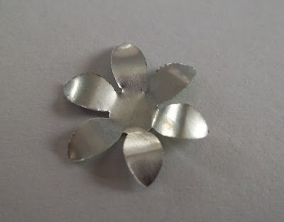 ShareCroppers: Metal Flower Tutorial