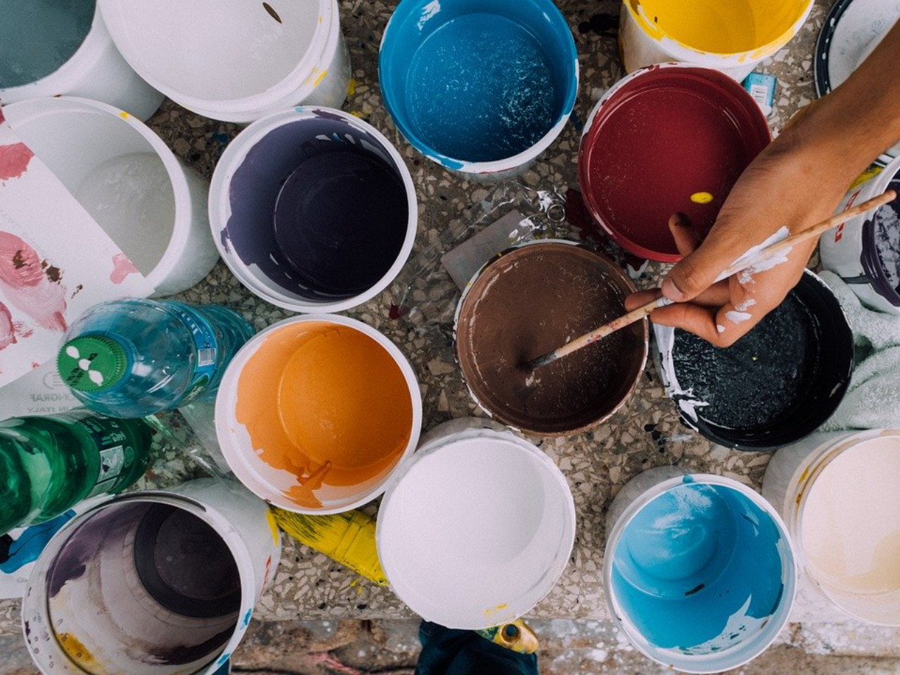 Panduan Mengecat Tembok Sendiri yang Benar, Khusus untuk Pemula! Tips