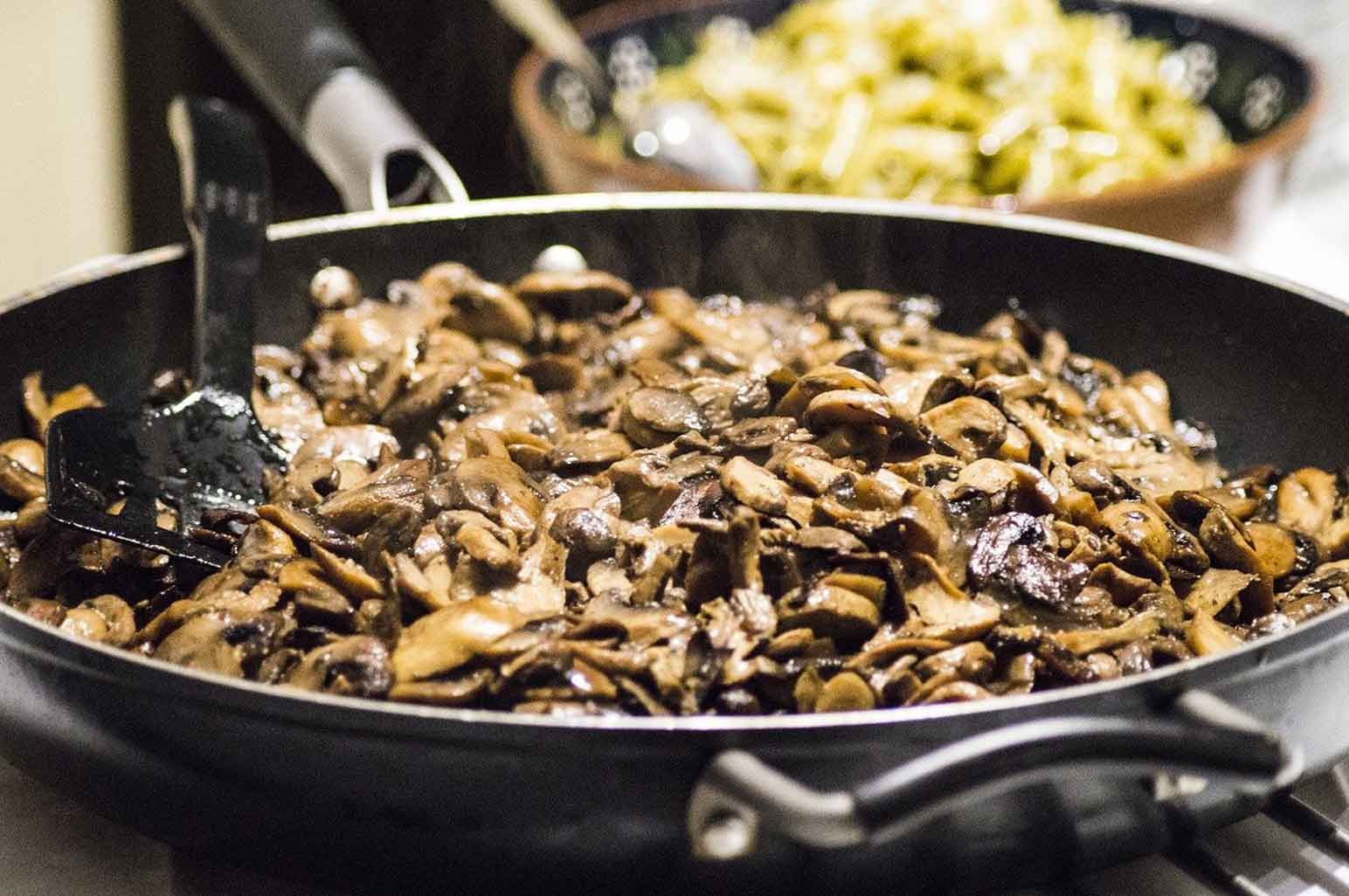 5 Reasons Why You Should Own at Least 2 Non-Stick Pans