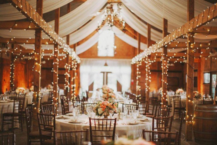 Jesienne wesele w stodole, jesienne dekoracje na wesele, wesele w stylu rustykalnym, rustykalne wesele, dekoracje stodoły na wesele Jesienne wesele w stodole, jesienne dekoracje na wesele, wesele w stylu rustykalnym, rustykalne wesele, dekoracje stodoły na wesele