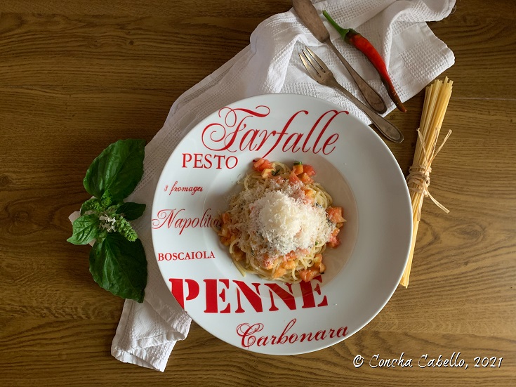 Spaghetti con Tomate y Albahaca | La Mesa spaghetti-albahaca-mesa