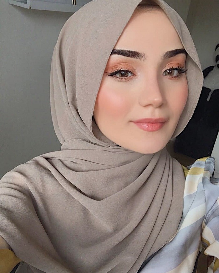  Gambar Muslimah Cantik  Berhijab 14 Gambar  