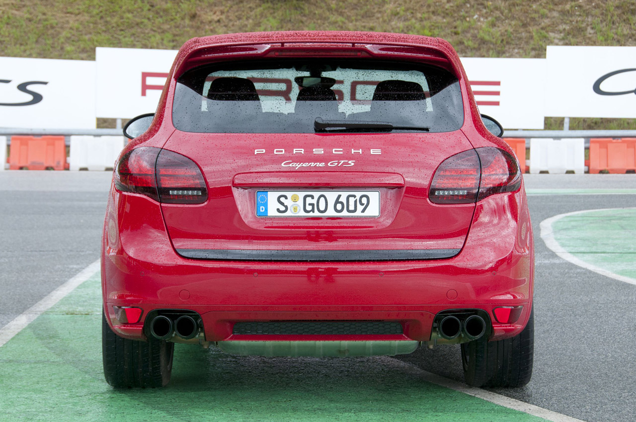 Porsche Cayenne GTS 2013