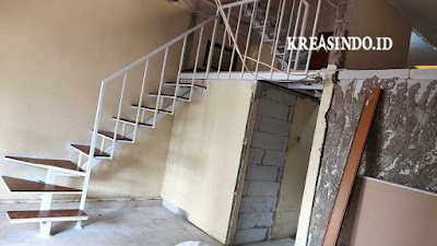 Mezzanine Besi untuk penghubung Lantai Dua pesanan Bu Ira di Bintaro
