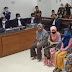 Penahanan 4 IRT Pelempar Gudang Rokok di Lombok Tengah Ditangguhkan Hakim