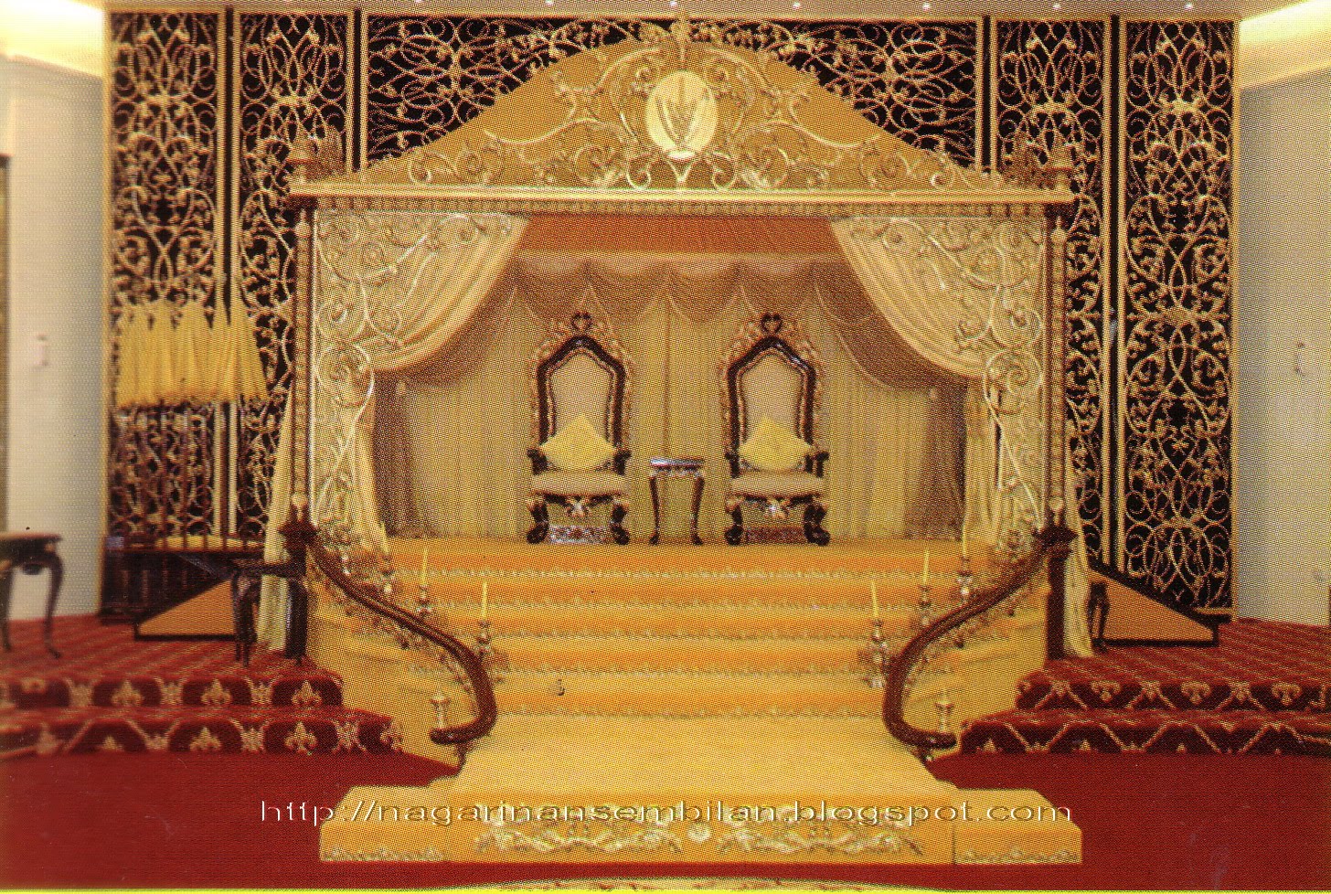 WARISAN RAJA & PERMAISURI MELAYU: Singgahsana Istana 