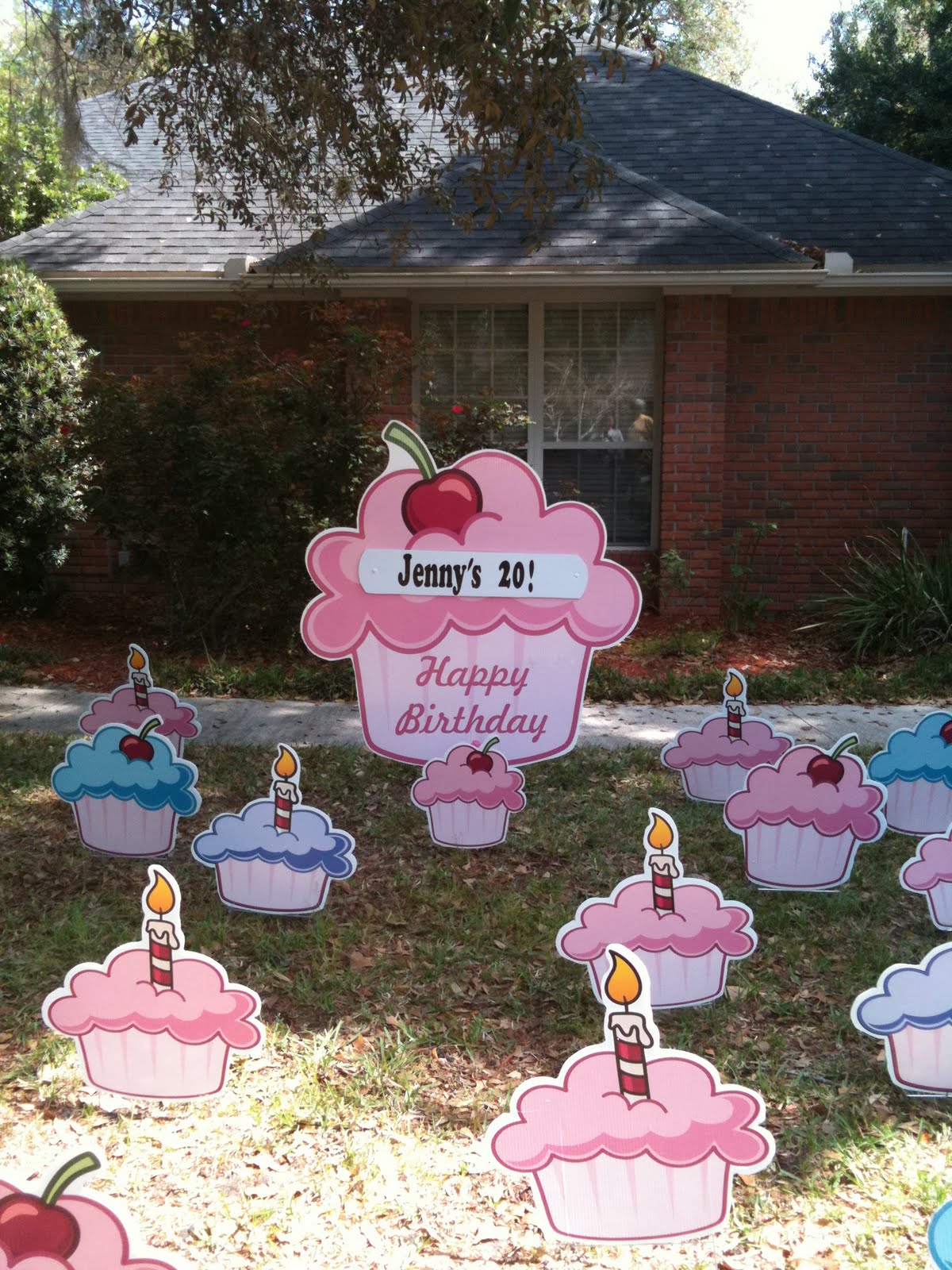 Big Yard Card A sweet birthday display by BIG YARD CARD. Our cupcake birthday signs are perfect