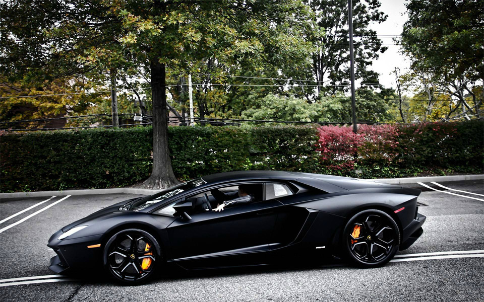 top cool cars: Lamborghini Aventador in Matte Black