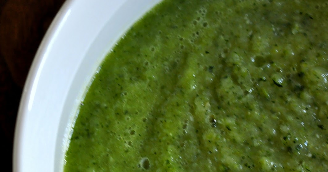 How To Make and Freeze Homemade Baby Food {Zucchini Purée}