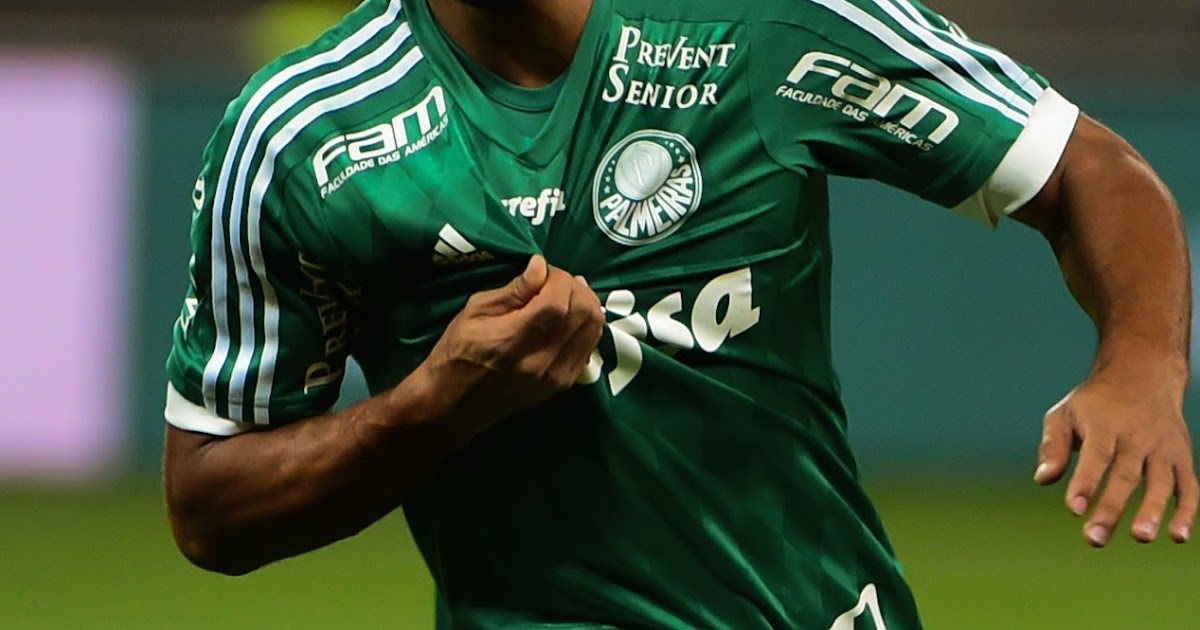 Partido Brasil Palmeiras negocia venda de Zagueiro para clube italiano Partido Brasil Palmeiras negocia venda de Zagueiro para clube italiano