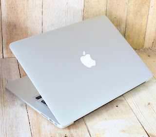 MacBook Air Core i5 (13-inch, Early 2015)