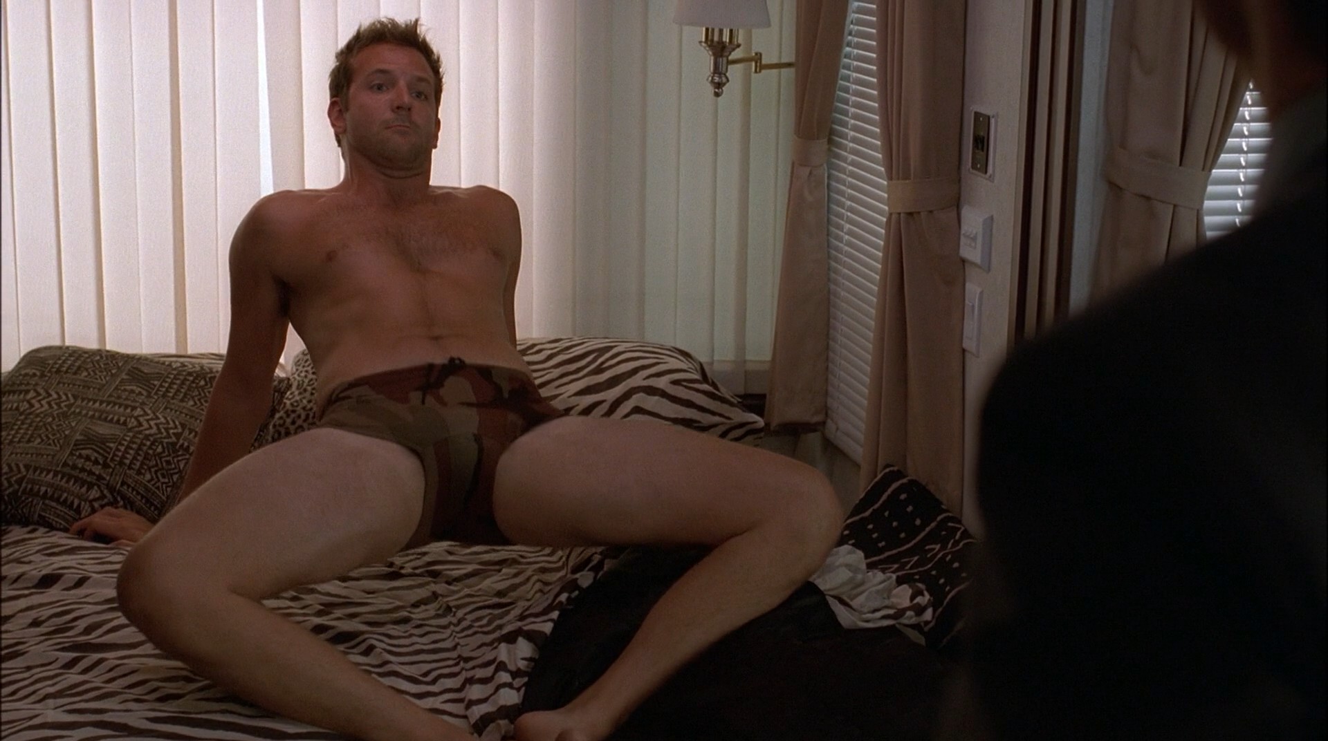 Bradley Cooper in Nip/Tuck S05E07.