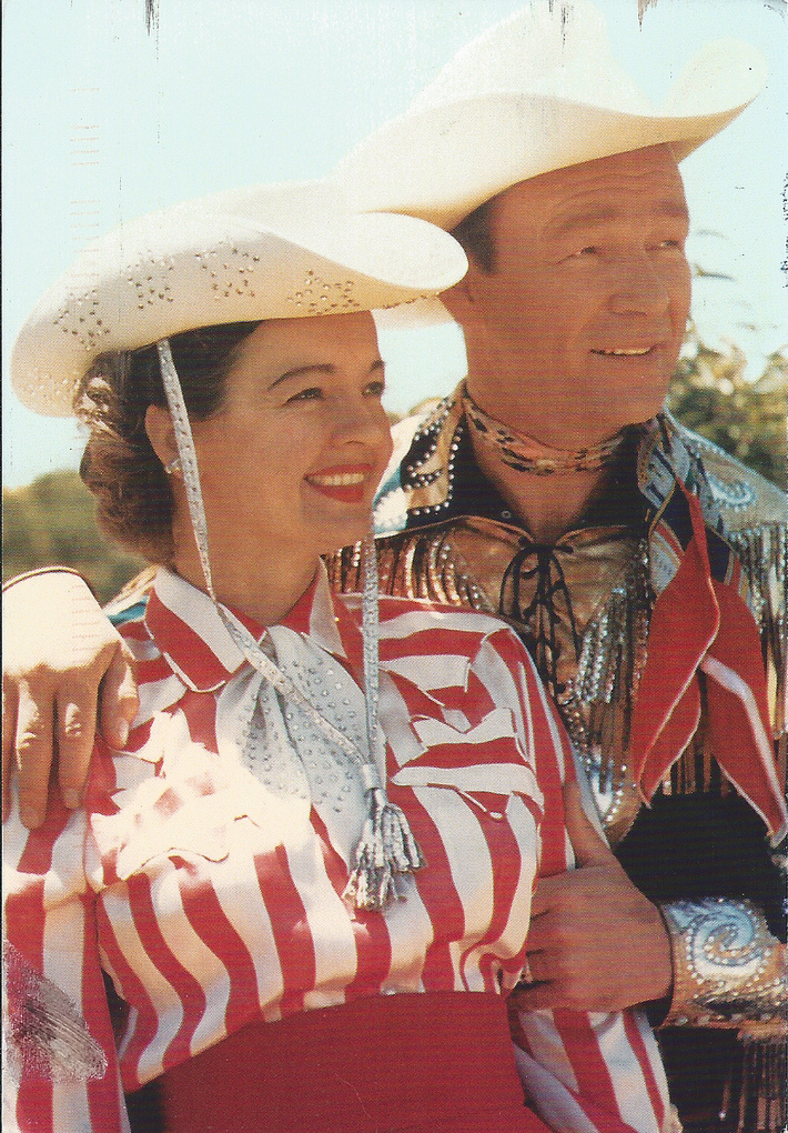 28 Amazing Vintage Photos Show the Sweet Love of Roy Rogers and Dale ...