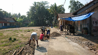 Pembangunan infrastruktur mandiri Kampung KB Gumulan Pembangunan infrastruktur mandiri Kampung KB Gumulan