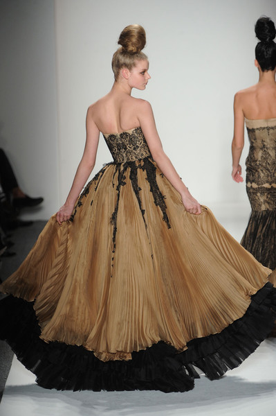 Zang Toi at New York Fashion Week Fall 2011 : Cool Chic Style Fashion